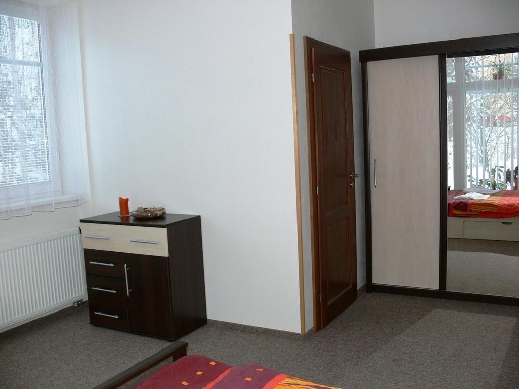 Penzion Tovarnikova Vila Skuhrov nad Belou Room photo